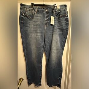 NWT Judy Blue “The Casey” Mid Rise Boyfriend Med Wash Ankle Jeans, Sz 24W